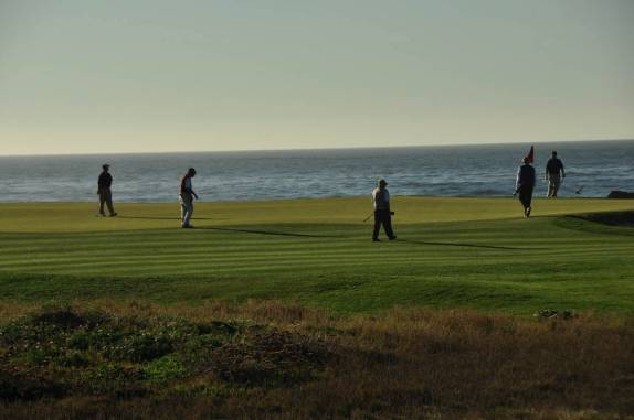 Muitos campos de golfe na 17 Mile Drive, em Monterey, no litoral da Califórnia, nos Estados Unidos